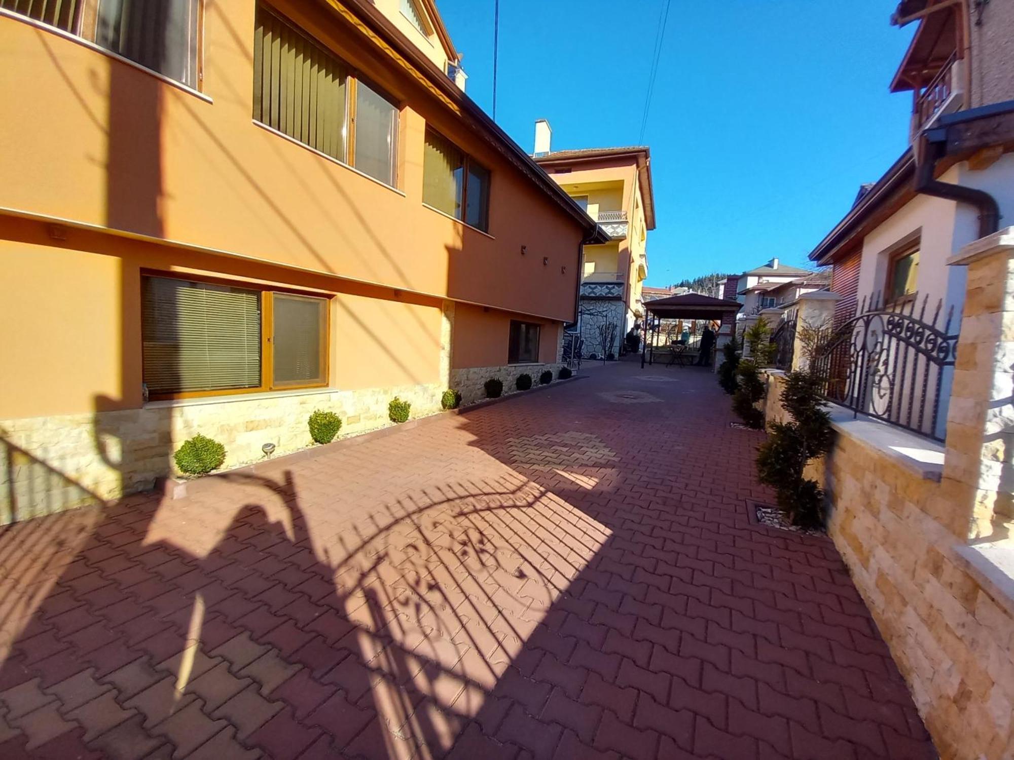 Елеганс Къща За Гости Dospat Exterior foto